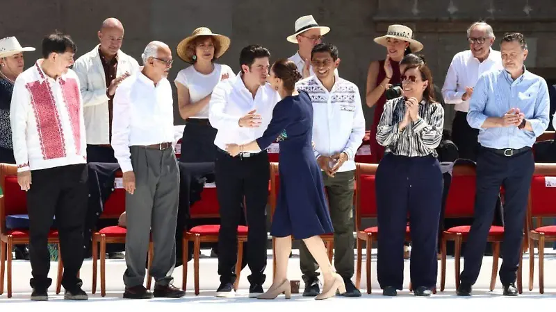 Sheinbaum da mensaje en el Zócalo sobre relación con EU